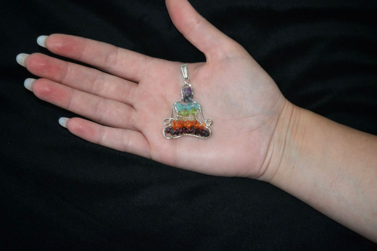 THE 7 CHAKRAS PENDANT